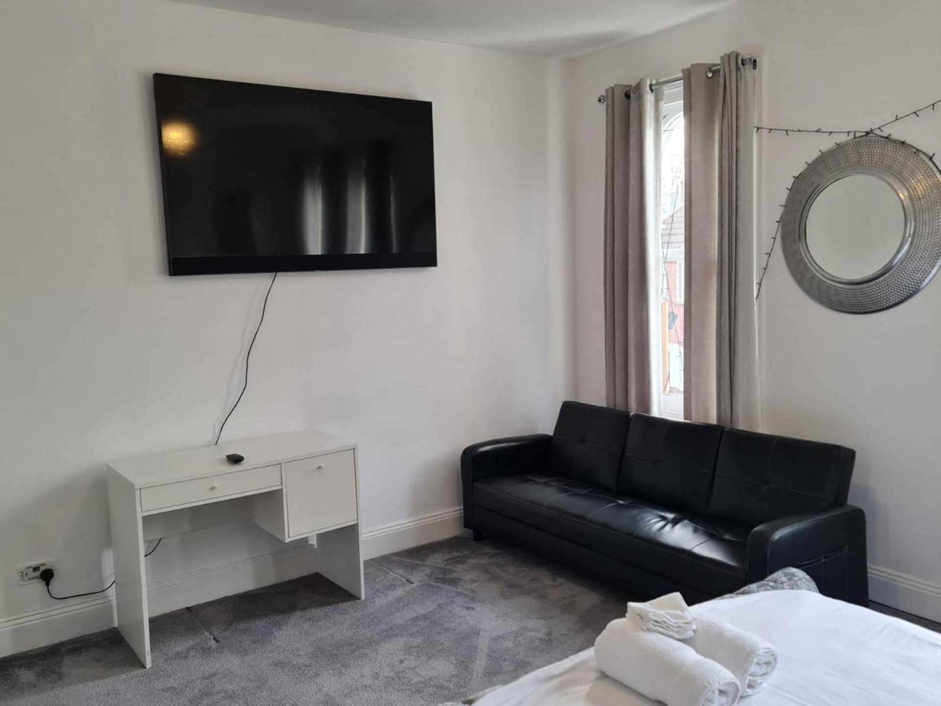 Villa 3-Bed House In London Self-Contained In Ladywell Exterior foto